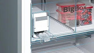 Двухкамерный холодильник Bosch KGN86AI30U 3