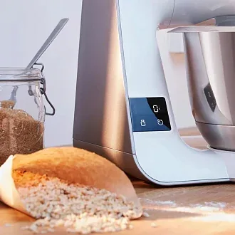 Кухонный комбайн Bosch MUM5XW10 3