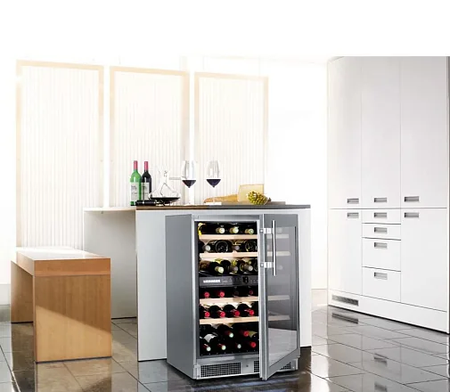 Мультитемпературный винный шкаф Liebherr WTes 1753 93