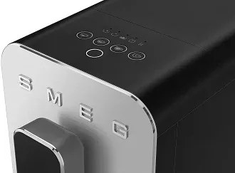 Автоматическая кофемашина Smeg BCC11BLMEU 7